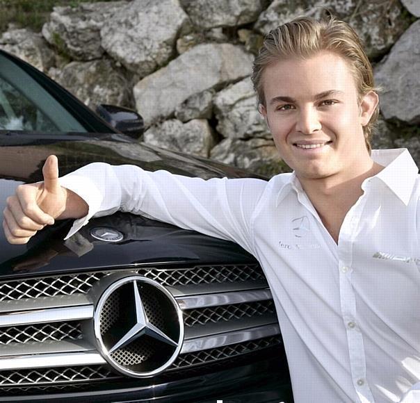 Nico Rosberg freut sich auf den neuen Silberpfeil in der Formel 1. Foto: Mercedes-Benz/auto-reporter.net 